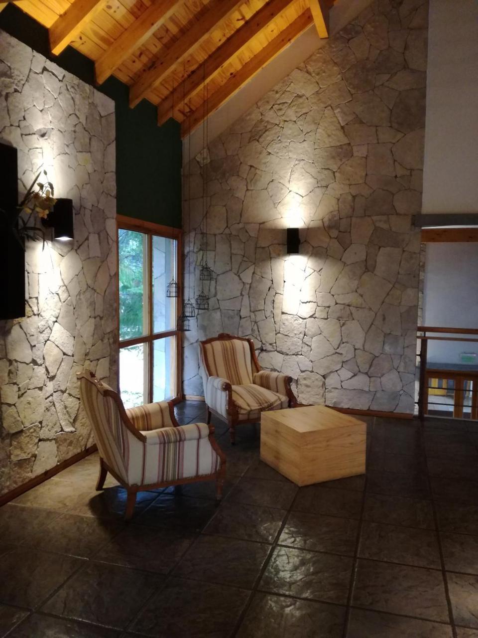 Hosteria Aca Al Sur Villa La Angostura Exterior foto